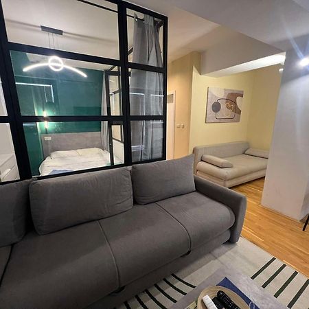 Gigi Apartment By Eluxory Skopje Exterior photo